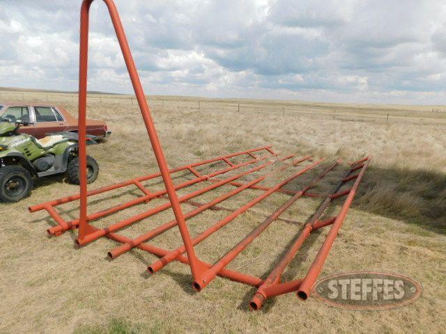 Bale rack, 20-_1.jpg